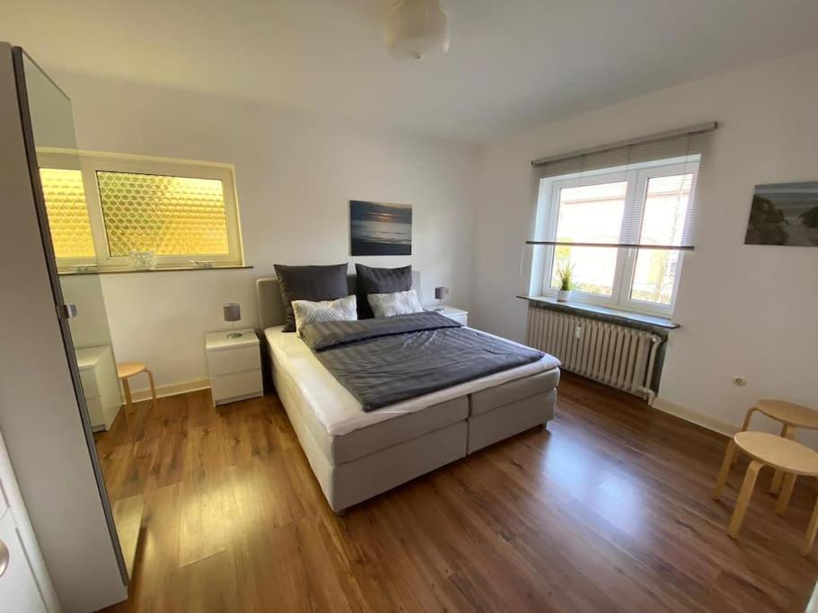 Feddersen Living Grosse Ferienwohnung - Garten - Terrasse - Smart Tv - Netflix Brunsbuttel Exteriör bild