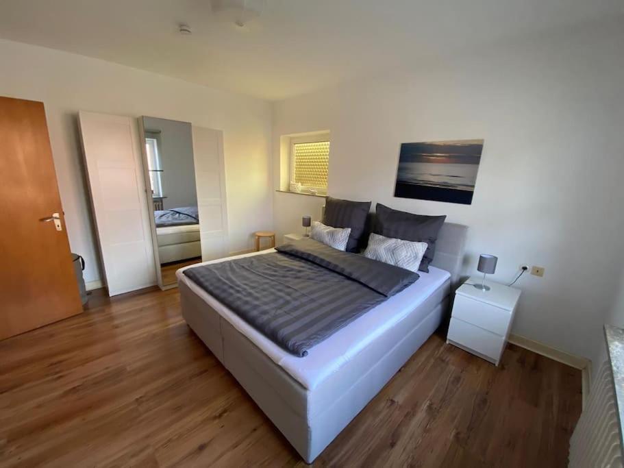 Feddersen Living Grosse Ferienwohnung - Garten - Terrasse - Smart Tv - Netflix Brunsbuttel Exteriör bild