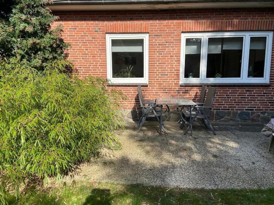 Feddersen Living Grosse Ferienwohnung - Garten - Terrasse - Smart Tv - Netflix Brunsbuttel Exteriör bild