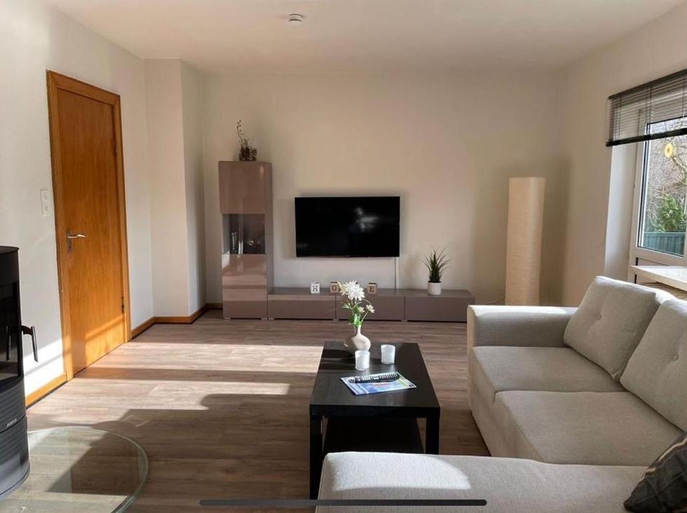 Feddersen Living Grosse Ferienwohnung - Garten - Terrasse - Smart Tv - Netflix Brunsbuttel Exteriör bild
